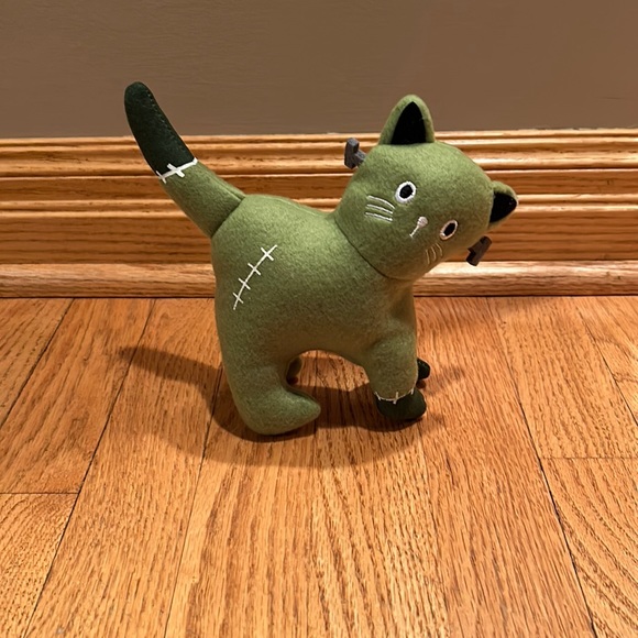 New! Target Frankenstein Kitty - Picture 1 of 2
